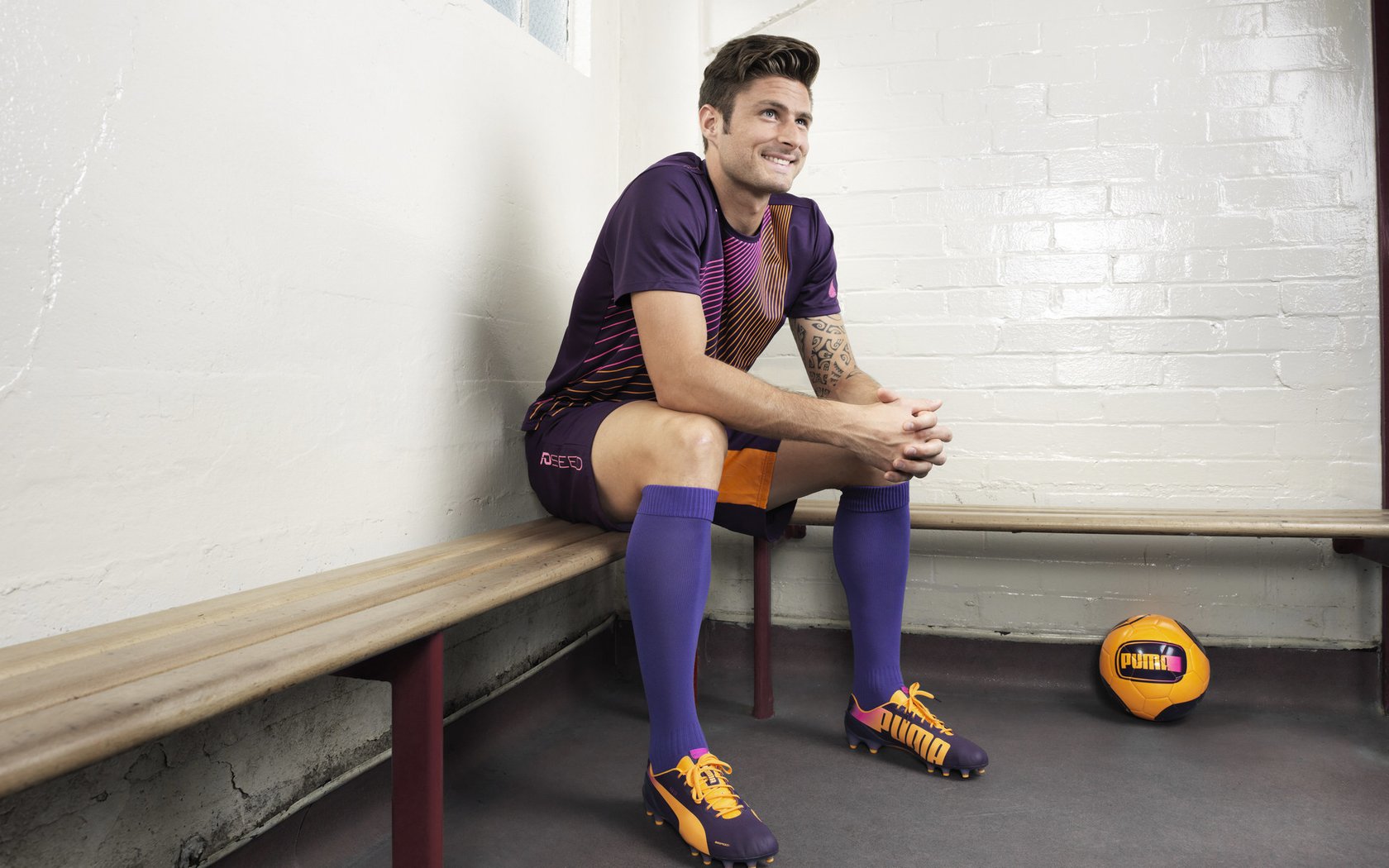 阿扎伦卡在公牛比赛中比分优势明显,大胜引发热议!