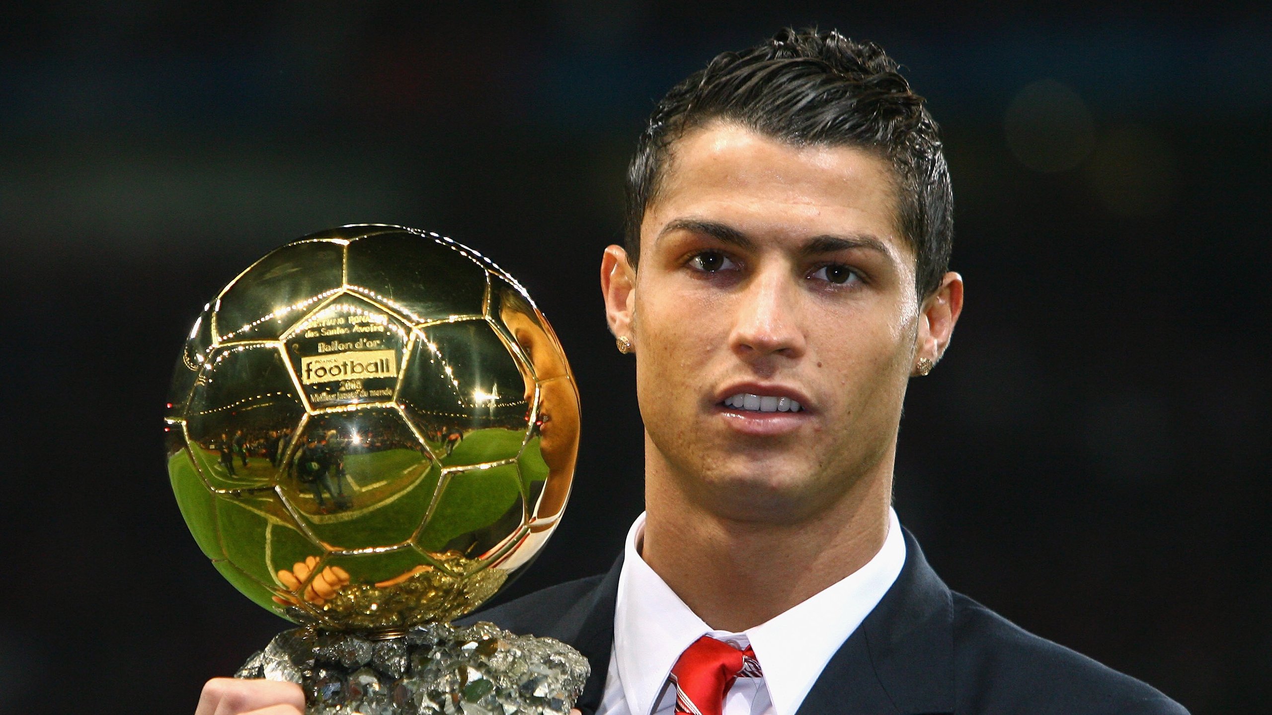 德罗巴爆冷击败皇家马德里，战术调整引爆全场！